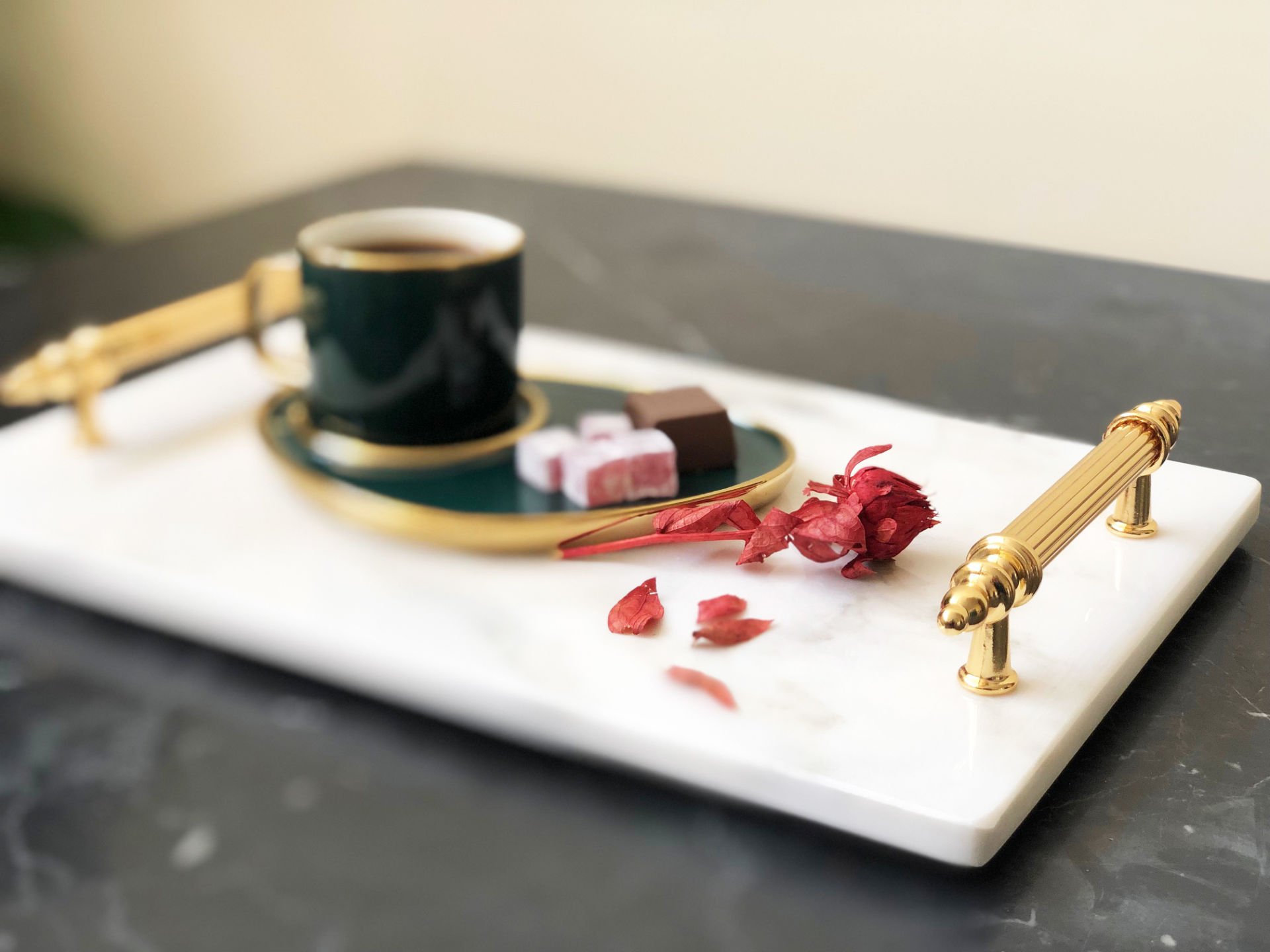 Beyaz Mermer Sunum, Nişan Tepsisi 20x30 Gold Kumru