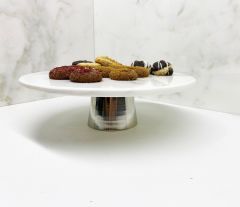 Beyaz Mermer Pasta Standı Gümüş Ayak