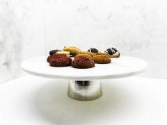 Beyaz Mermer Pasta Standı Gümüş Ayak