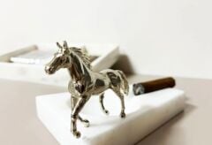 Doğal beyaz mermer puro küllük GÜMÜŞ at objeli