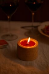 Ud aşk esanslı yuvarlak traverten kırmızı mum