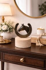 At Figürlü Nal Dekor – Mermer Tabanlı Premium Biblo